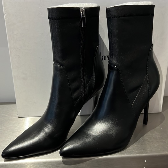 Charles David - Stiletto Heel - point toe - Leather Ankle boots - Picture 2 of 16